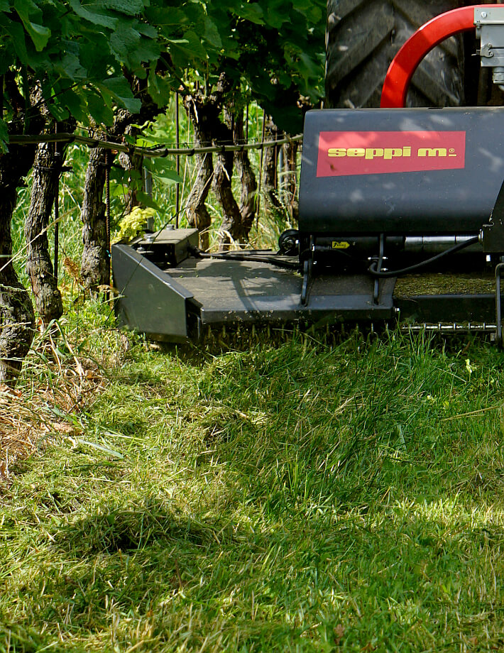 APPLE vario - Das niedrige Profil schont Pflanzen und Früchte und eignet sich wunderbar für Obstplantagen, da es die Früchte an den Bäumen schont, aber trotzdem nah an den Stamm reicht.