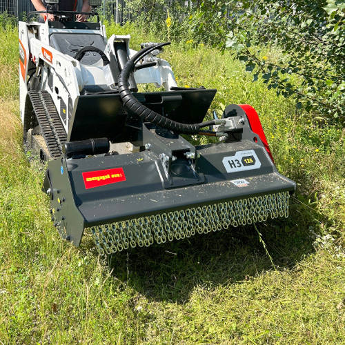 Dank des robusten Gehäuses aus verschleißfestem Stahl AR400 garantiert der H3 Mulcher eine lange Lebensdauer und hohe Widerstandsfähigkeit.