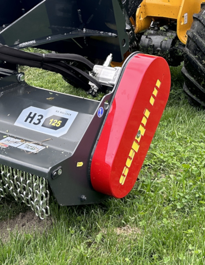 Der Zahnradmotor des H3 Mulchers bietet eine praktische PLUG & PLAY-Lösung, die eine einfache und schnelle Inbetriebnahme ermöglicht.