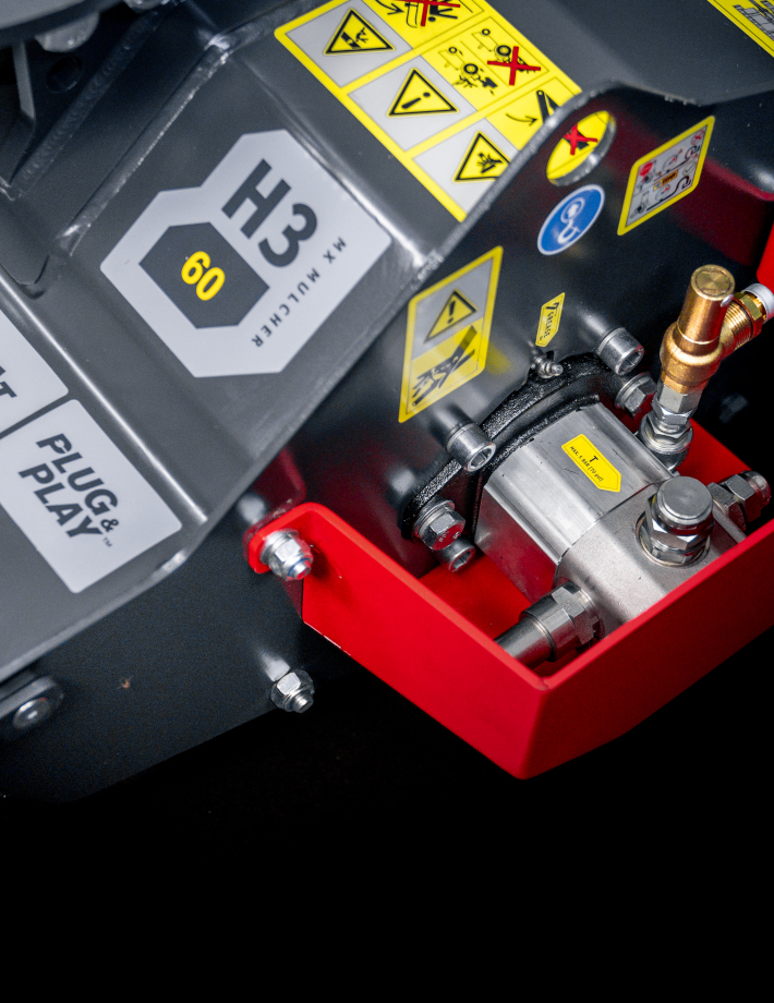 Der Zahnradmotor des H3 direct Mulchers bietet eine praktische PLUG & PLAY-Lösung, die eine einfache und schnelle Inbetriebnahme ermöglicht.