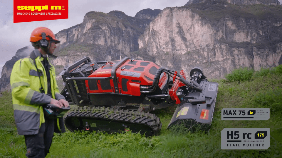 H5 rc ist ein hydraulisch betriebener Schlägelmulcher, der speziell für funkgesteuerte Trägerfahrzeuge und Mini-Lader entwickelt wurde. Mit einem Arbeitsdruckbereich von 150 bis 300 bar und einer Fördermenge von 45 bis 115 Litern pro Minute eignet sich der H5 rc ideal für Fahrzeuge mit einer Leistung von 30 bis 80 PS.