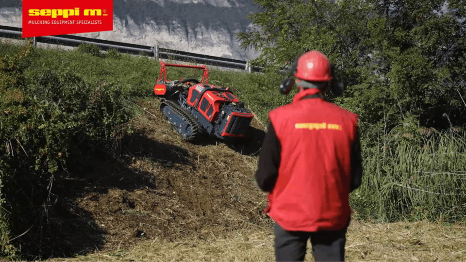 MAX 50 le - Funkgesteuertes Raupenfahrzeug, Robust gebaut um extreme und anspruchsvolle Gebiete zu erreichen, Bewältigt Steigungen bis zu 55°, Raupenbreite kann bis auf 500 mm erweitert werden