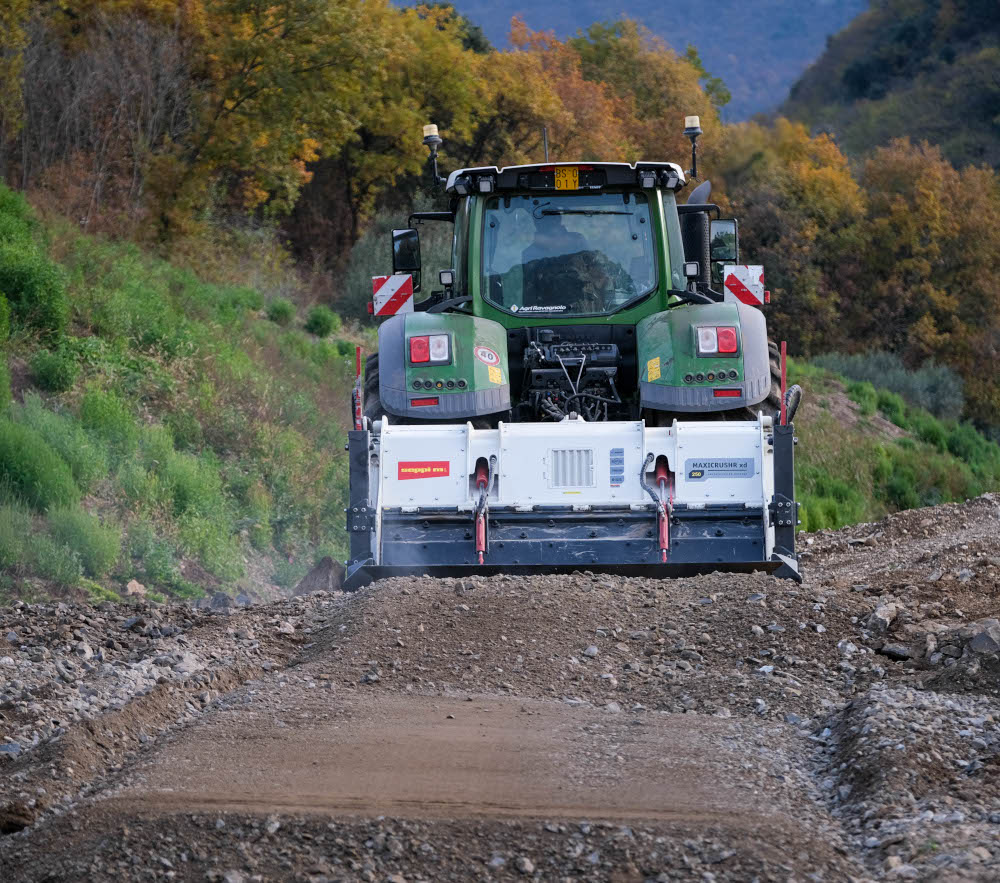SEPPI MAXICRUSHR xd stabilization tiller and stone crusher – crushes stones up to 50 cm diameter, working depth up to 50 cm