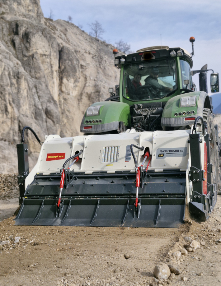 MAXICRUSHR xd Stabilisierungs-Fräse und Steinbrecher für Straßenbau und Bodenstabilisierung – robuste Bauweise, innovative Technologie