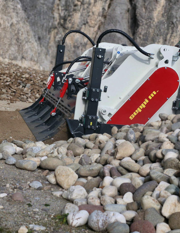 MAXICRUSHR xd Stabilisierungs-Fräse: Gehäuse aus hochfestem AR400-Stahl mit austauschbaren Verschleißplatten für einfache Wartung
