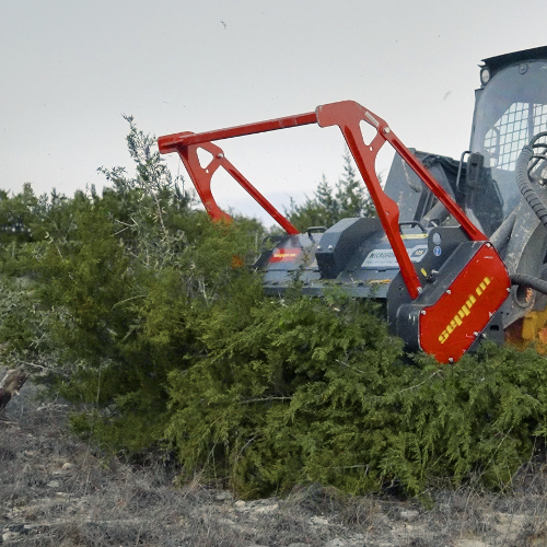 MICROFORST cl - Die höhenverstellbaren Kufen bieten Ihnen eine optimale Führung während der Arbeit, sodass Sie stets präzise Ergebnisse erzielen. Egal, ob Sie in der Landwirtschaft tätig sind oder ein Bauunternehmen führen, der MICROFORST cl ist die perfekte Ergänzung zu Ihrer Ausrüstung.