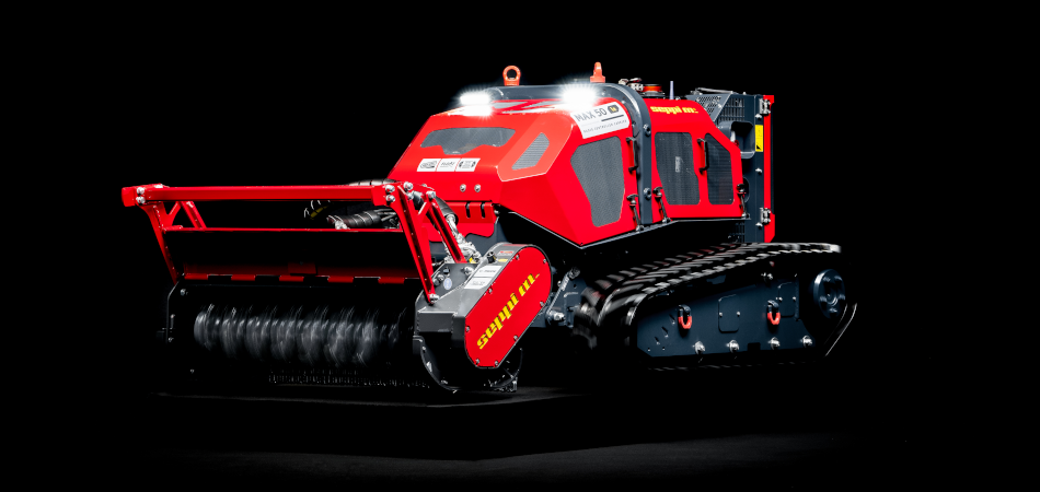 MICROFORST rc - Angetrieben wird der Mulcher hydraulisch und kann mit verschiedenen Motoren ausgestattet werden, die Fördermengen zwischen 40 und 150 Litern pro Minute ermöglichen.