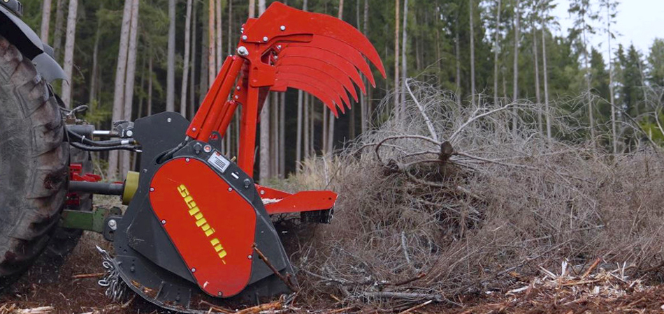 MIDIFORST dt - Der MIDIFORST dt Forstmulcher überzeugt mit hoher Leistung und robuster Bauweise. Dank der festen Werkzeuge ist er optimal für den Einsatz im Wald gerüstet. Die patentierte Rotorwelle in Kombination mit den Werkzeugen, die über zusätzliche Einsätze aus Wolfram-Karbid verfügen, sorgt für eine besonders effiziente Arbeitsweise beim Mulchen und Fräsen.