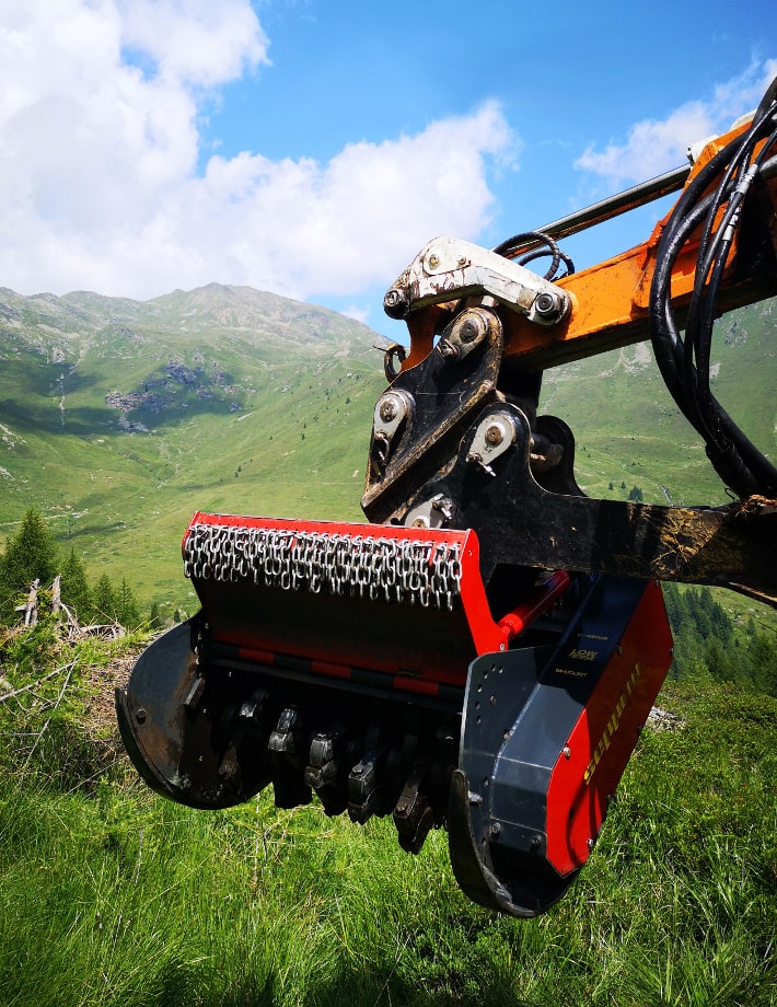 MINI-BMS ist leicht in der Handhabung, aber dennoch robust gebaut aus hoch- und verschleißfestem Stahl. Diese Materialwahl sorgt für eine hohe Widerstandsfähigkeit gegenüber Abrieb und erhöht die Lebensdauer des Geräts.