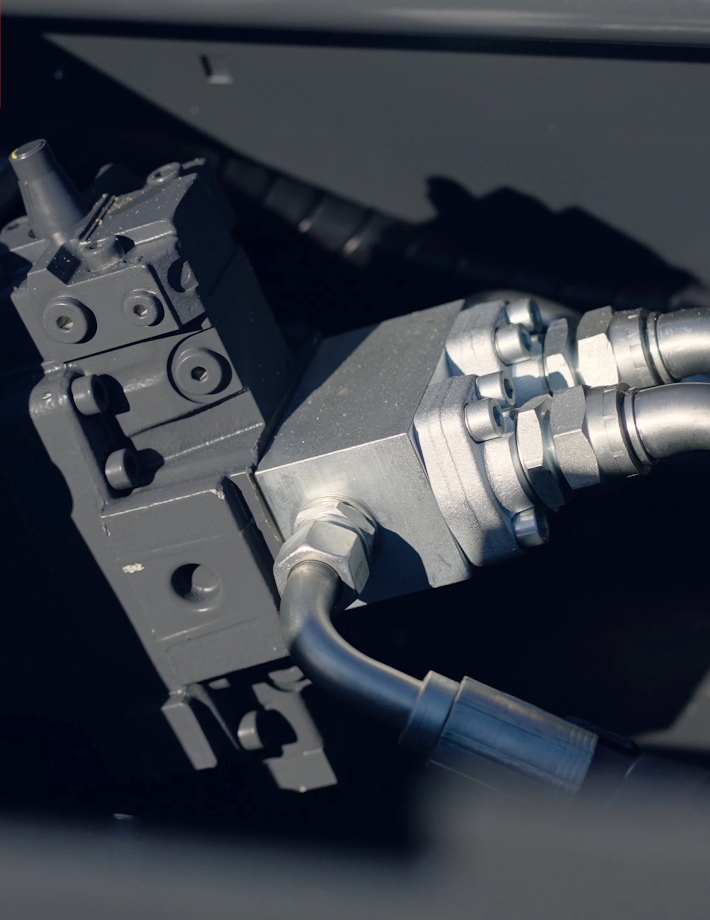 MINISOIL cl ist mit zwei M-BOOST Motoren ausgestattet. Diese Motoren sorgen für maximale Effizienz und sorgen für eine zuverlässige Bearbeitung selbst unter anspruchsvollsten Bedingungen.