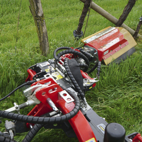 PORT-X direct ist ein Geräteträger für den Anbau von einem Arbeitsgerät via Schnellkupplung. Der Antrieb erfolgt über den Traktor.