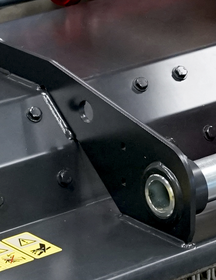 S9 dyna - Austauschbare Verschleißplatten aus verschleißbeständigem Stahl AR400. Totzt langer Lebensdauer, ist es bei verschleißintensiven Einsätzen möglich diese bei Bedarf auszutauschen.