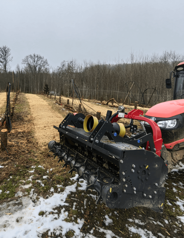 SMO pick-up: das Mulchgut zersetzt sich schnell und verbessert den Boden.