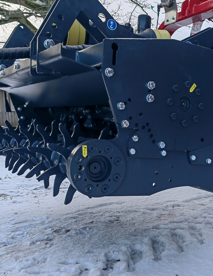 SMO pick-up: Gehäuse aus hochfestem Stahl, starkem patentierten Rotor und gehärtete Gegenschneiden - gebaut für den Dauereinsatz.