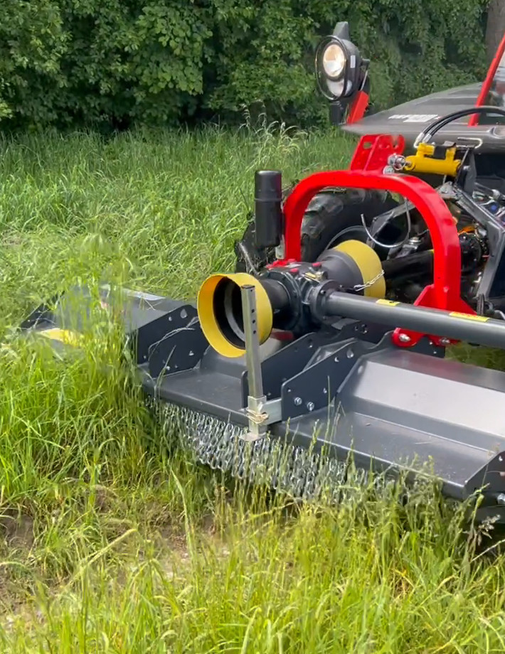 SMWA rev cf - Mulcht Gras, Schnittholz und Gestrüpp bis zu 5 cm Ø