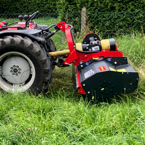 Mulcht Gras und Reisig bis zu 5 cm Ø, für Wein- und Obstbau, sowie Landschaftspflege, Seitenverschiebung 27 cm