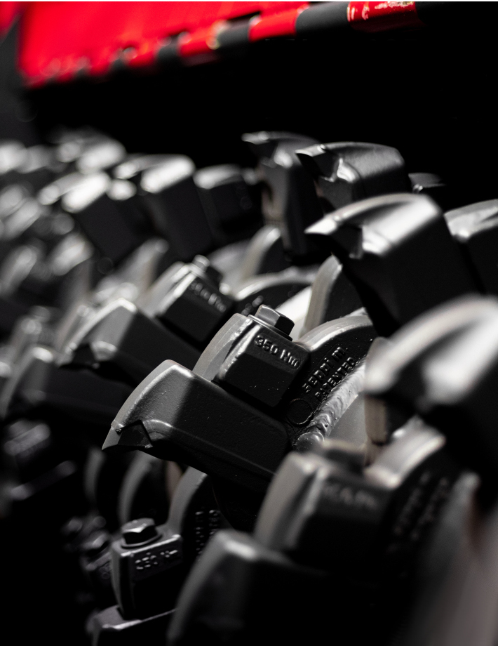 Die MONO TIP V-LOCK und EXTREME Werkzeuge bieten eine herausragende Schneidleistung und sind besonders langlebig. Mit ihrer robusten Konstruktion sorgen sie für eine effiziente Zerkleinerung.