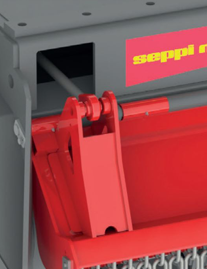 Mit der hydraulisch einstellbaren Haube kann sich SUPER-BMS optimal an unterschiedliche Arbeitsbedingungen und Materialstärken anzupassen.